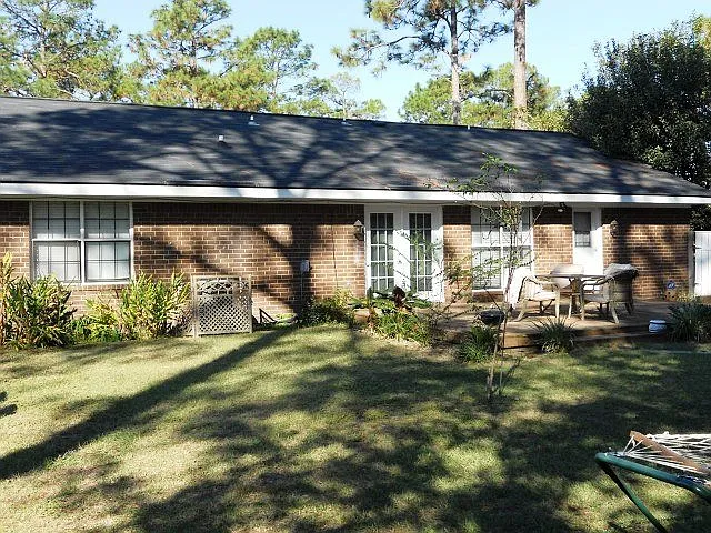 629 Slade St
