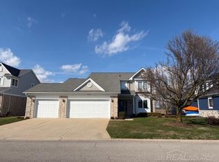10438 Saint John Dr, Algonac, MI
