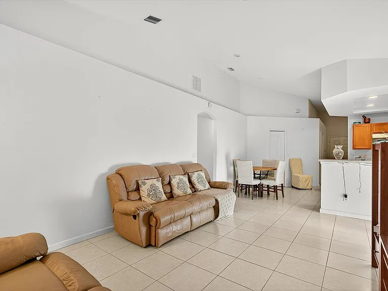 1058 SW Locke Ave — Photo 20