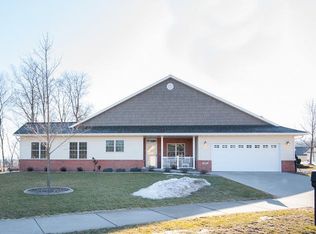 605 Deerwood St, Holmen, WI 54636