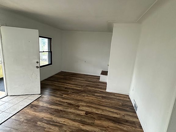 3rd image of 446 E Hudson St #1