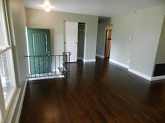 4th image of 2638 La Rosa Dr