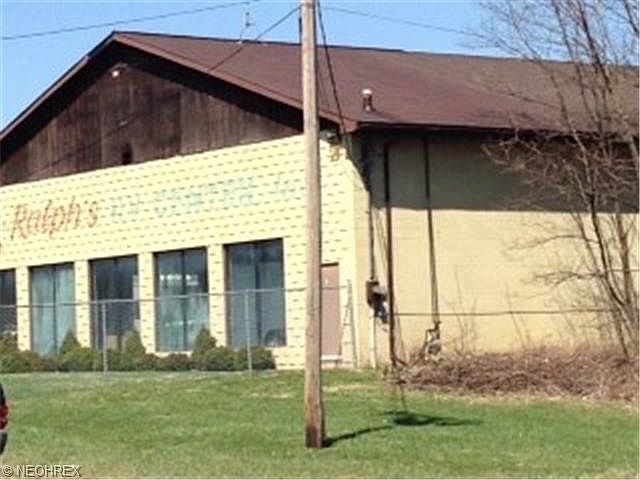 2nd image of 521 Youngstown Warren Rd