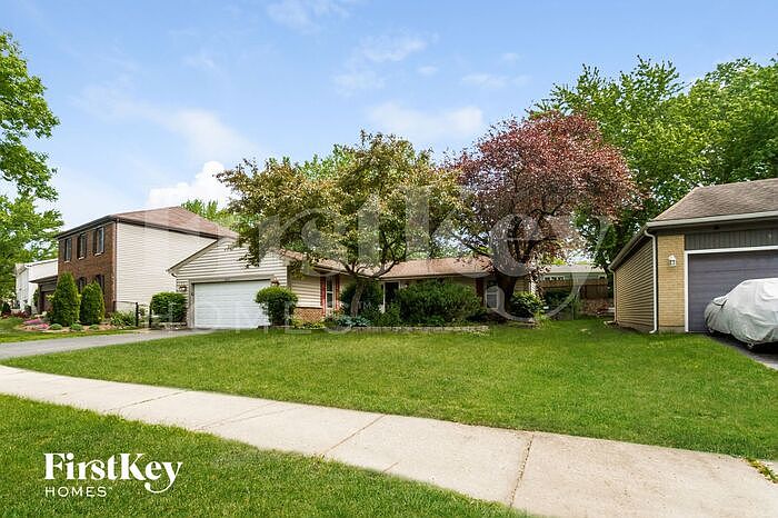 1st image of 545 Dalton Ln