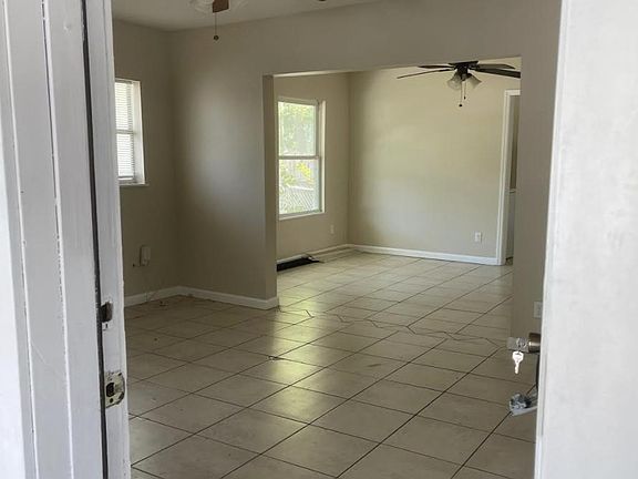 5th image of 2312 N Orange Ave