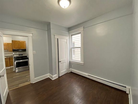 5th image of 126 W 19th St APT 1