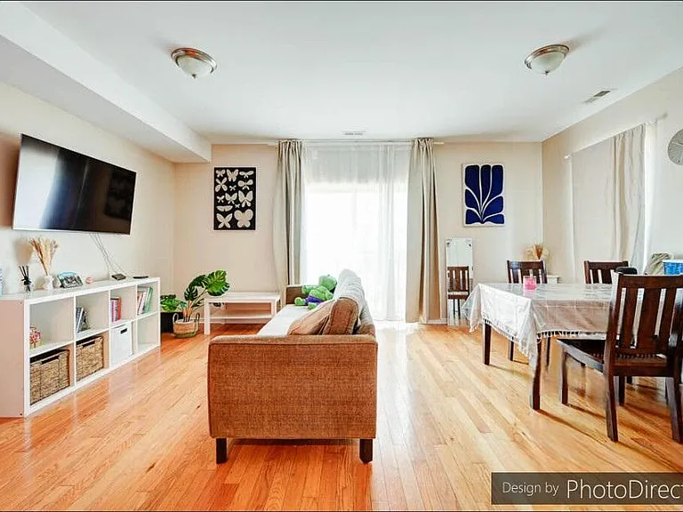 3211 W Armitage Ave #2 — Photo 1
