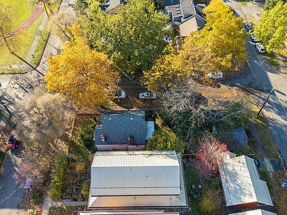 2nd image of 2305 Turner St