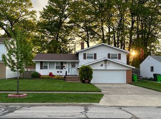 1224 Jackie Ln, Mayfield Heights, OH 44124