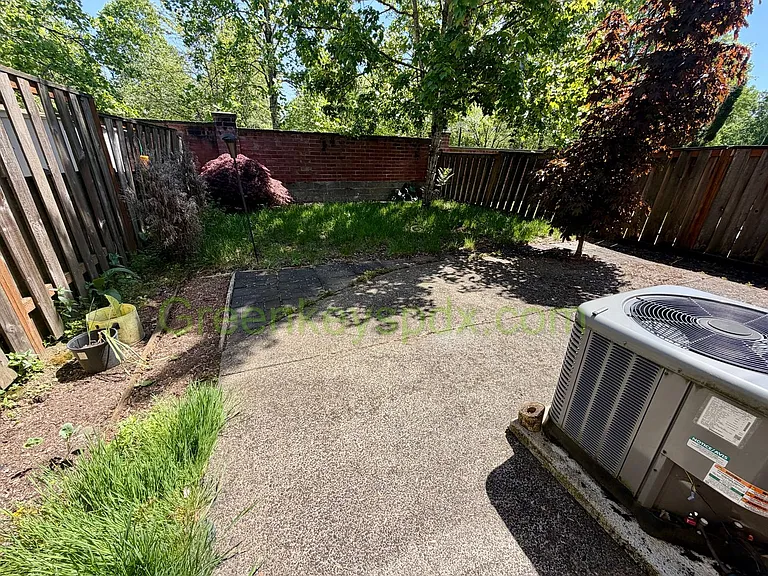 936 SE Elina Ave — Photo 26