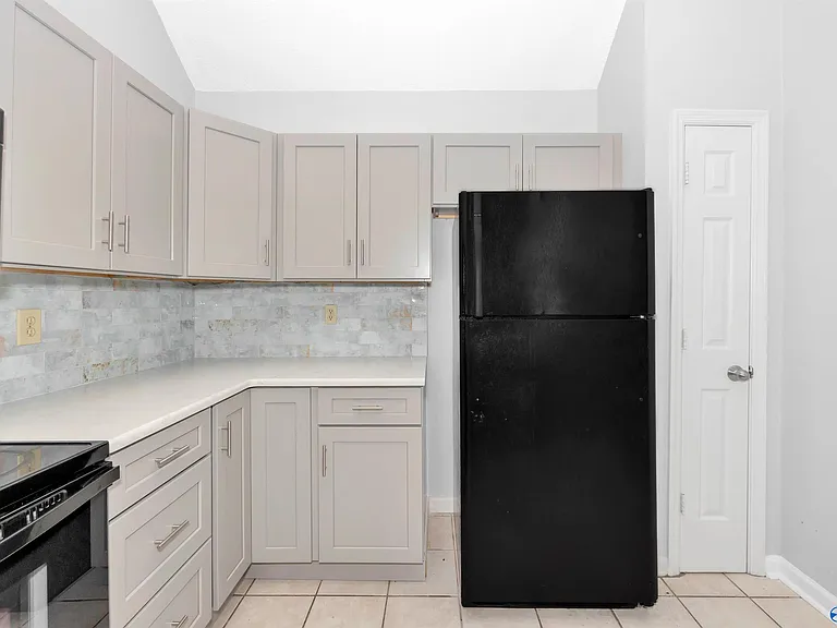 109 Briargate Ln — Photo 5