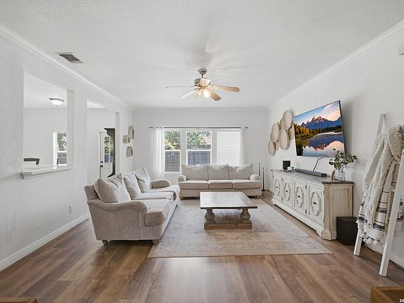 4th image of 313 Howard Dr