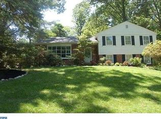 736 W Valley Rd, Wayne, PA 19087