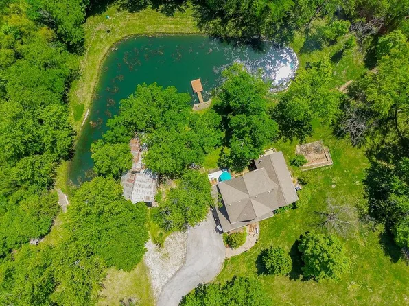 1601 NE Woods Chapel Rd, Lees Summit, MO 64064