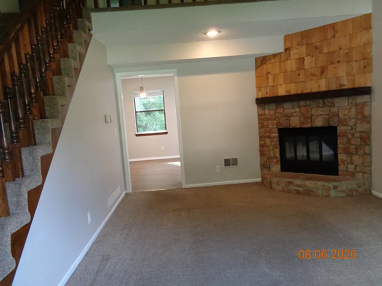 6708 W 150th St — Photo 2
