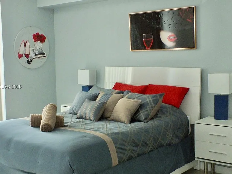 1200 Brickell Bay Dr #4306 — Photo 2