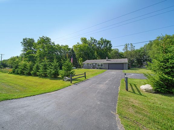 2nd image of 9871 Knight Rd