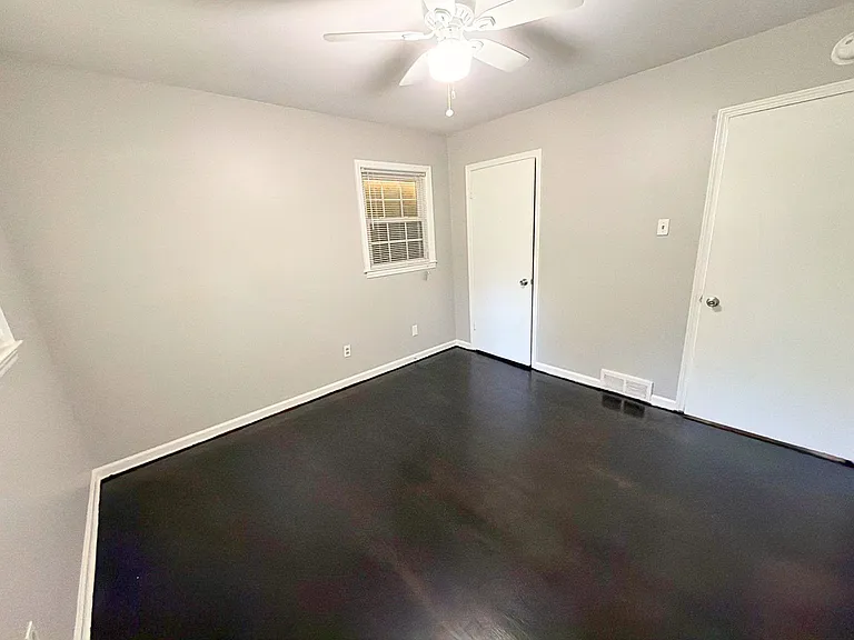 1922 Coventry Dr — Photo 13