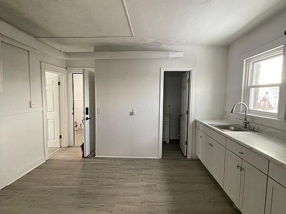 2nd image of 1511 Pine Ave APT 5