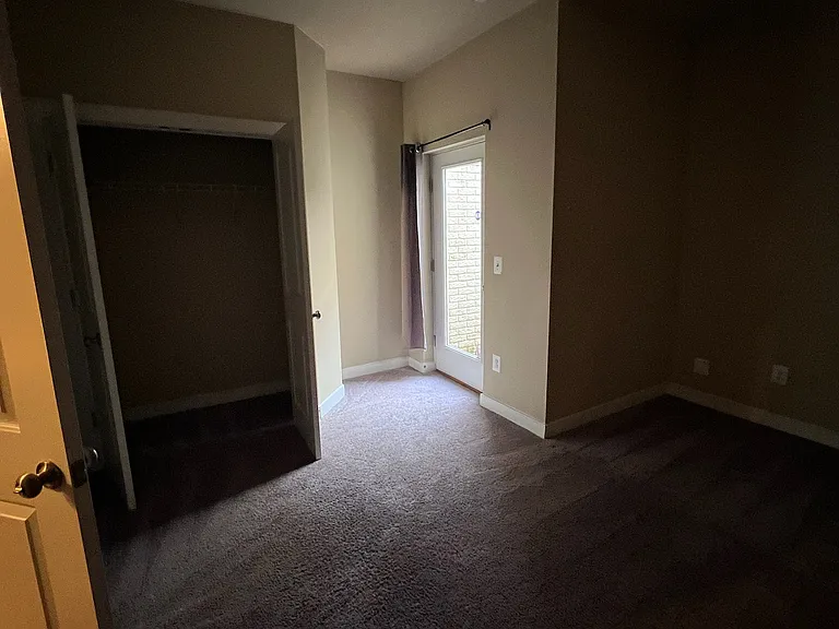 109 Saginaw Dr — Photo 6