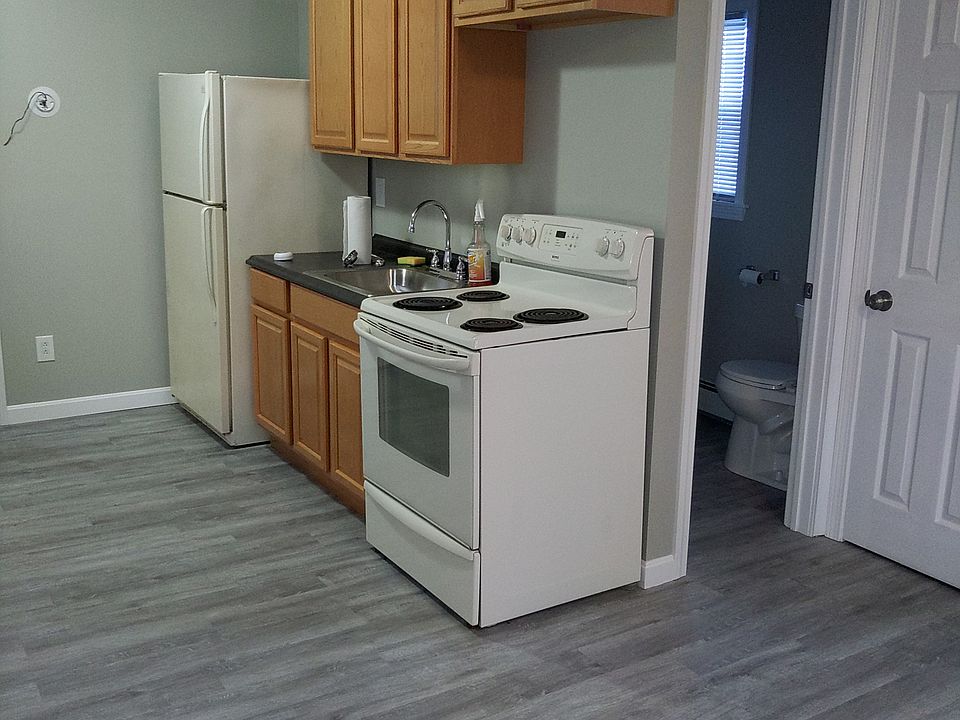 2nd image of 42 Wales St #1