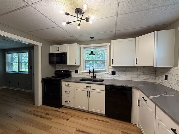 3rd image of 3216 Forest Brook Rd #6