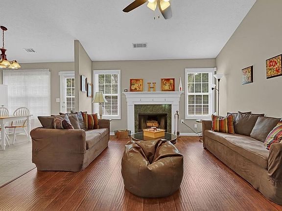 2nd image of 104 Jacob Dr