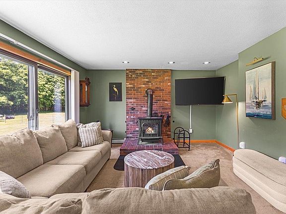 4th image of 2206 Highgate Road