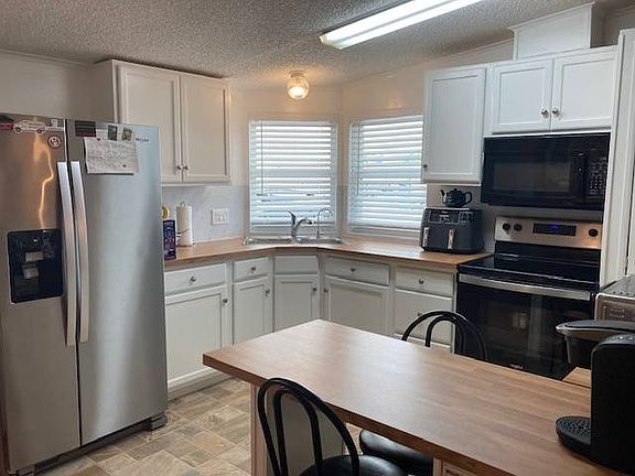 5th image of 83 Imperial Dr