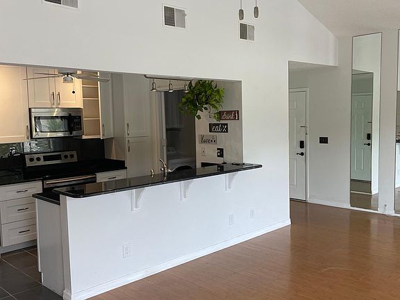 4th image of 2935 Bough Ave Unit D