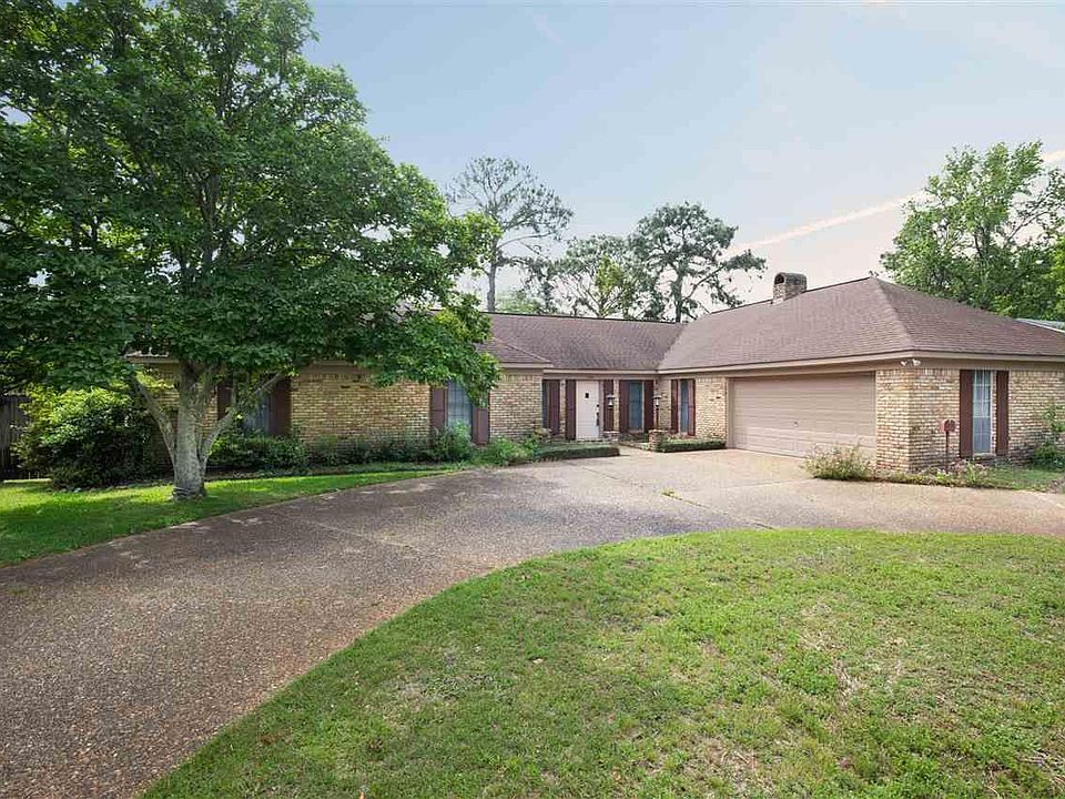 1st image of 3521 Connell Dr