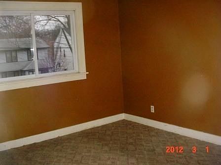 5th image of 1645 Nelson Ave SE