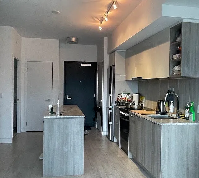 31 Tippett Rd #1025 — Photo 2