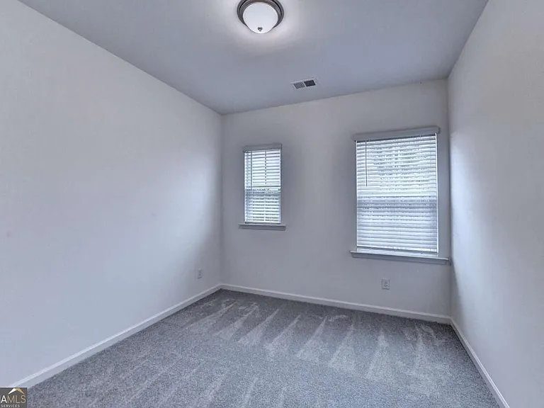 477 Danville Ave — Photo 38