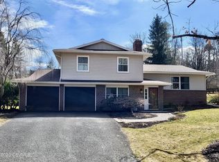 171 Oxford Dr, Lewisburg, PA 17837