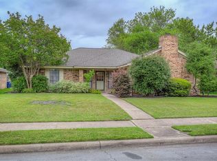105 E Schreiber St, Garland, TX 75040