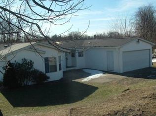62144 Woodland Dr, Barnesville, OH 43713