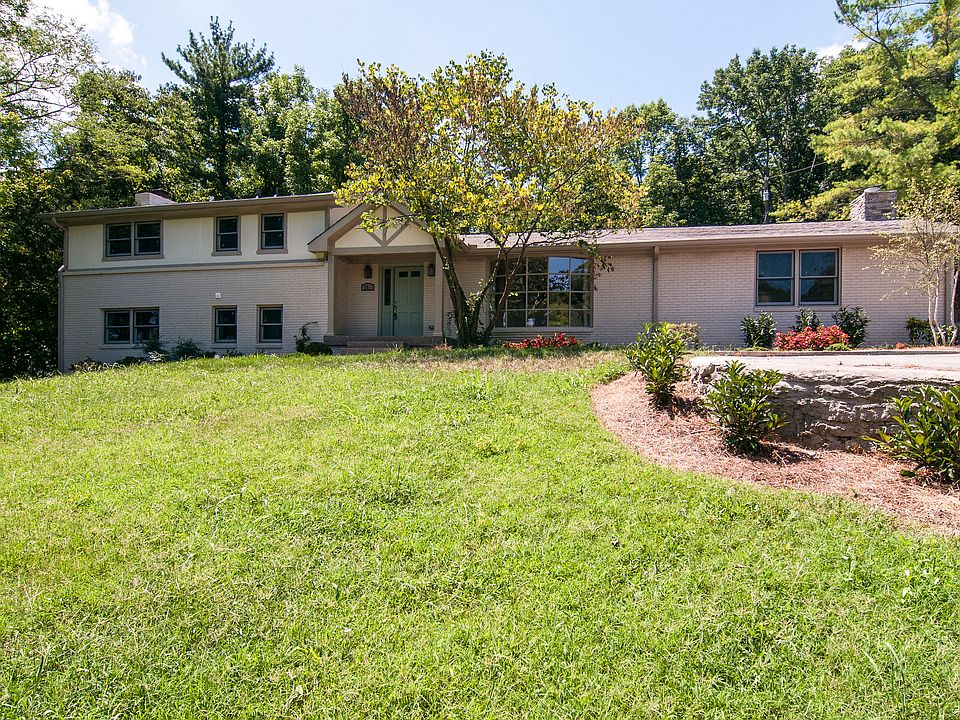 1st image of 790 Saussy Pl