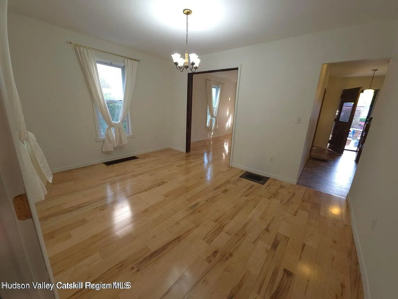 3 bed, 2.0 bath, 1500 sqft, $2,495 — Photo 4