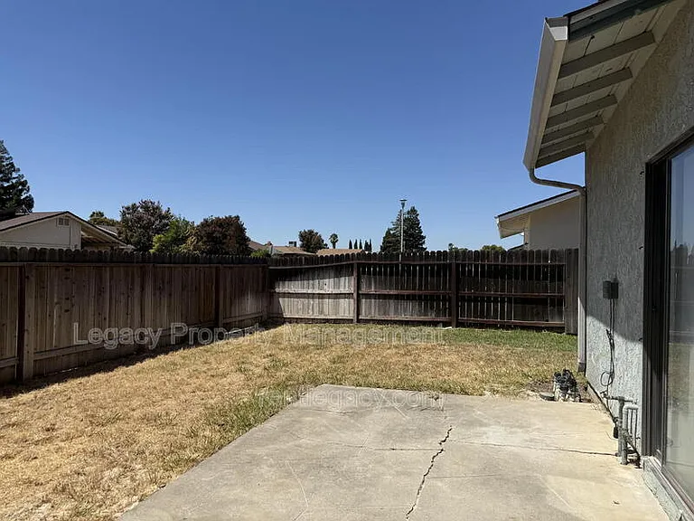 8304 Holly Jill Way — Photo 13