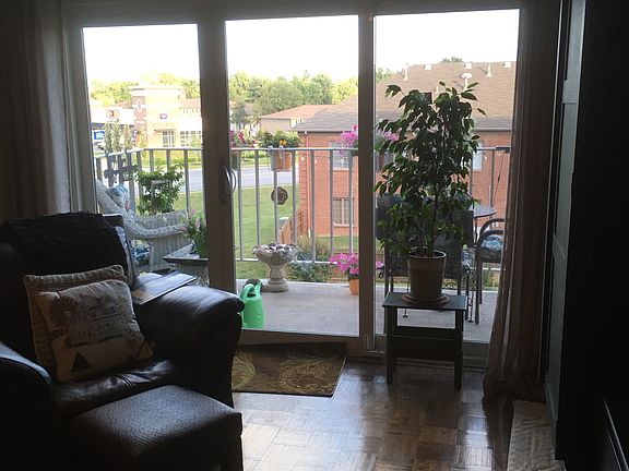 2nd image of 3030 Breckenridge Ln #320-2