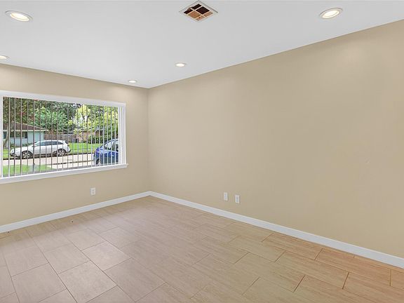 4th image of 5502 Effingham Dr