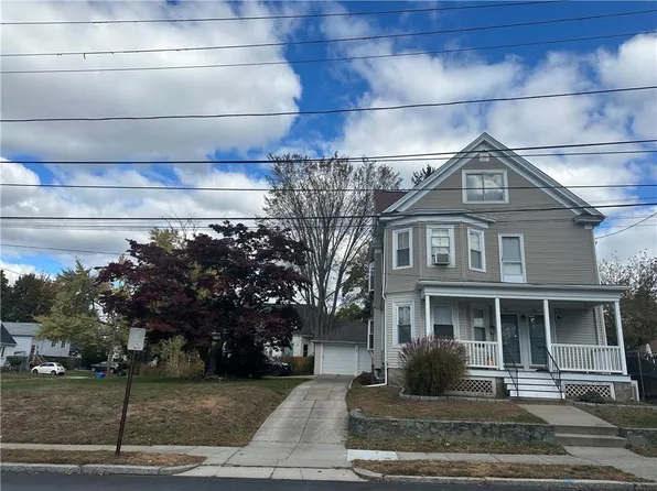 89-91 Auburn St, Cranston, RI 02910