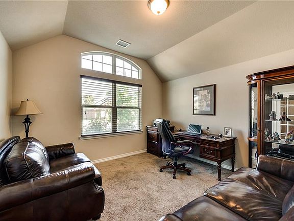 5th image of 5644 Mountain Hollow Dr