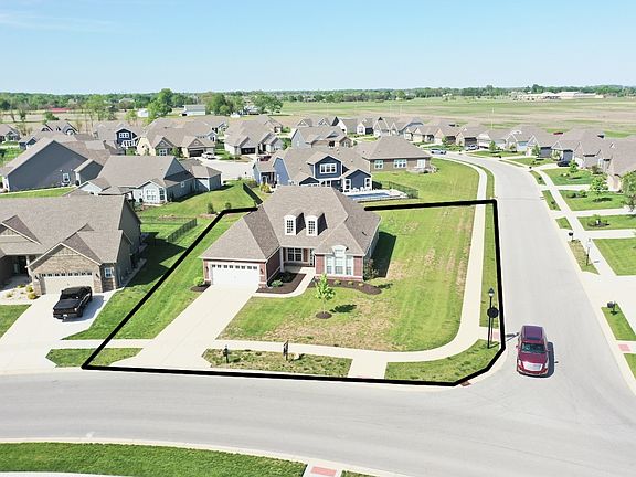 4th image of 4136 Hunt Club Pkwy
