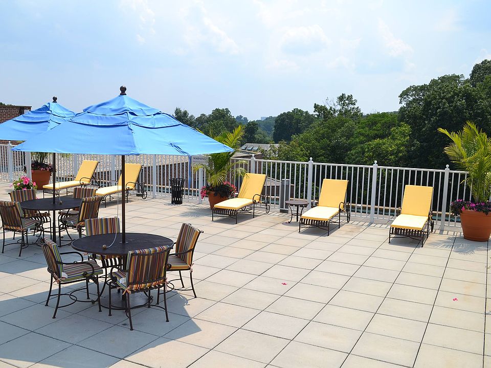 2nd image of 2501 Calvert St NW APT 309