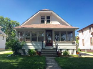 2836 E Van Norman Ave, Saint Francis, WI 53235