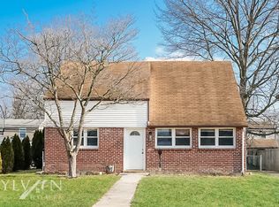 2360 Cedar Ln, Secane, PA 19018