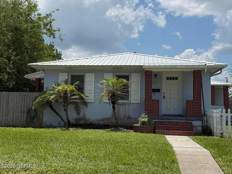 301 Flagler Blvd — Photo 3