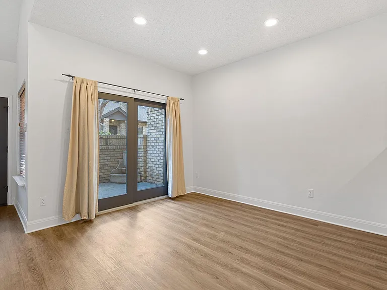 10819 Crown Colony Dr #22 — Photo 5